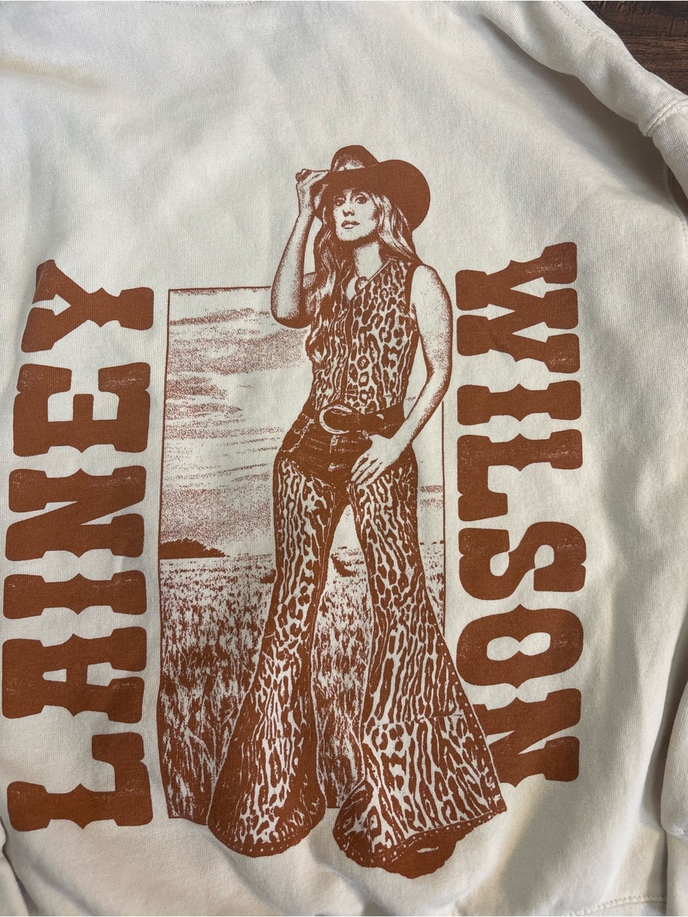 Lainey Wilson Exclusive Tan Hoodie Size MediumCountry Music Tour Merch Pullover - Picture 3 of 6